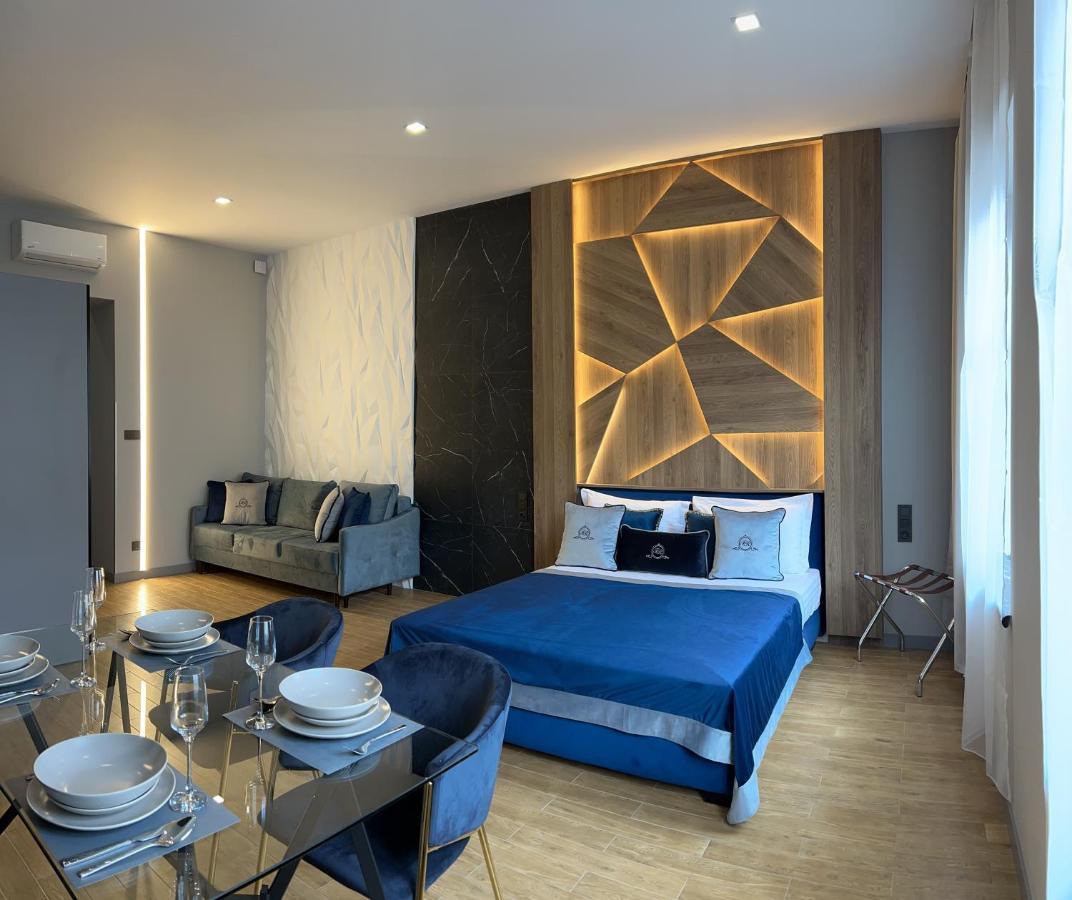 Central Family Boutique Apartments 2 Lviv Extérieur photo