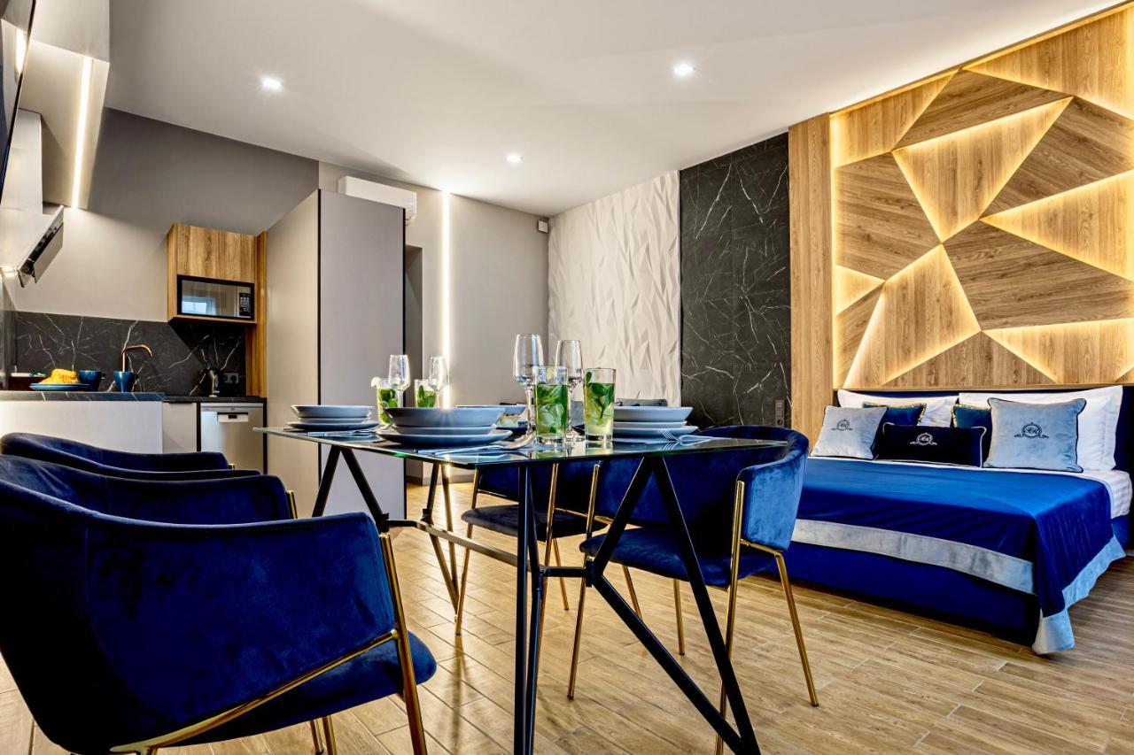Central Family Boutique Apartments 2 Lviv Extérieur photo