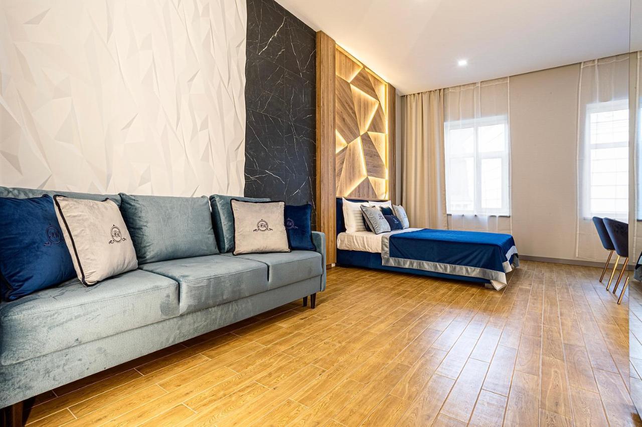 Central Family Boutique Apartments 2 Lviv Extérieur photo